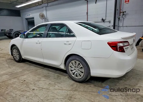 2012 Toyota Camry Base z USA, uszkodzony, nr VIN 4T1BF1FK0CU534758